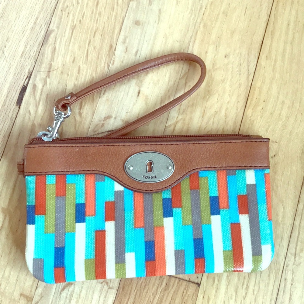 Fossil “Key Per” Earth tones wristlet used 3 times